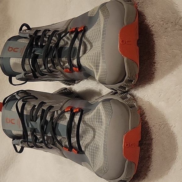 QC Running Shoe Size 7.5 - Picture 1 of 4